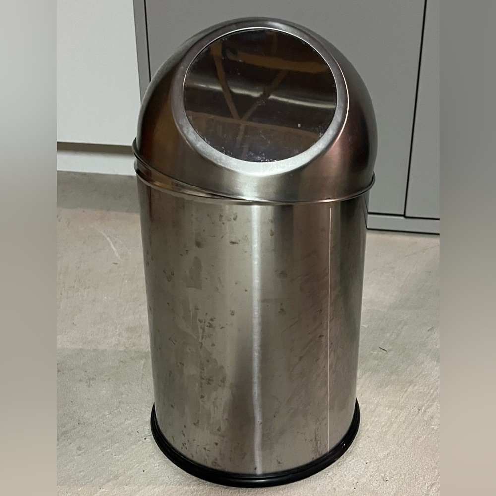Metal Garbage Can Trash Wastebasket with Lid Bathroom Accessory Home Decor